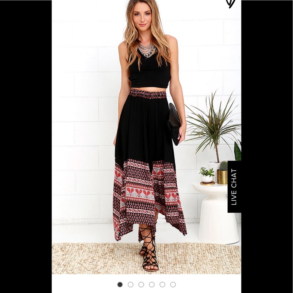 NWOT - LULU’S Paisley Print Midi Skirt